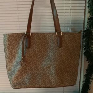 DKNY tote